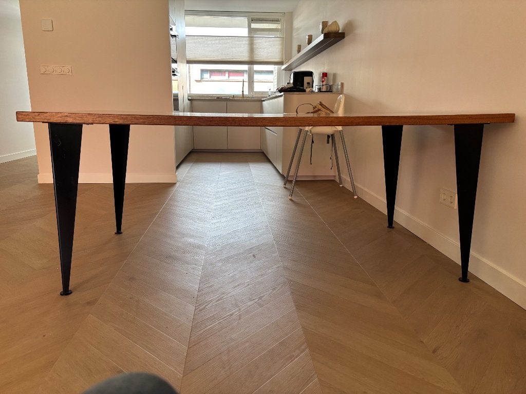 Design eettafel, Gebruikt, 50 tot 100 cm, Vijf personen of meer, 150 tot 200 cm