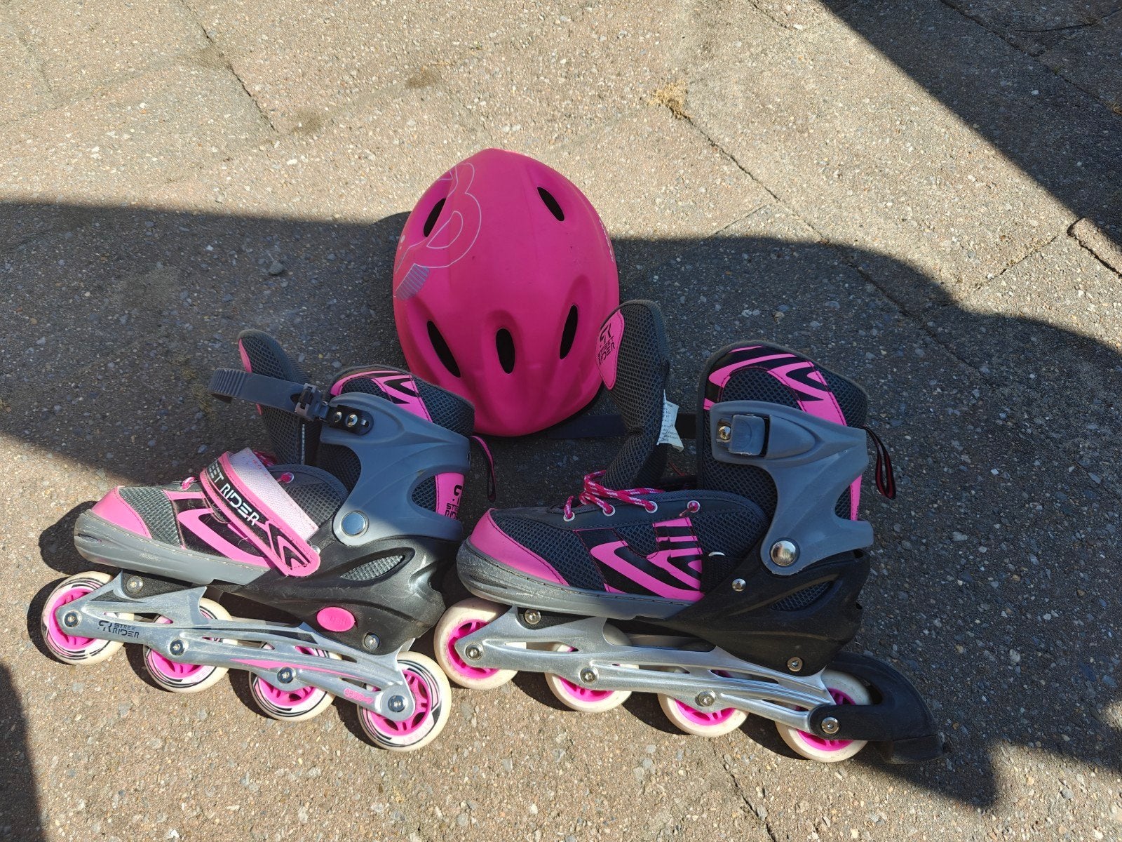 Roze inline skates met helm - verstelbaar, Overige merken, Kinderen, Ophalen of Verzenden, Inline skates 4 wielen