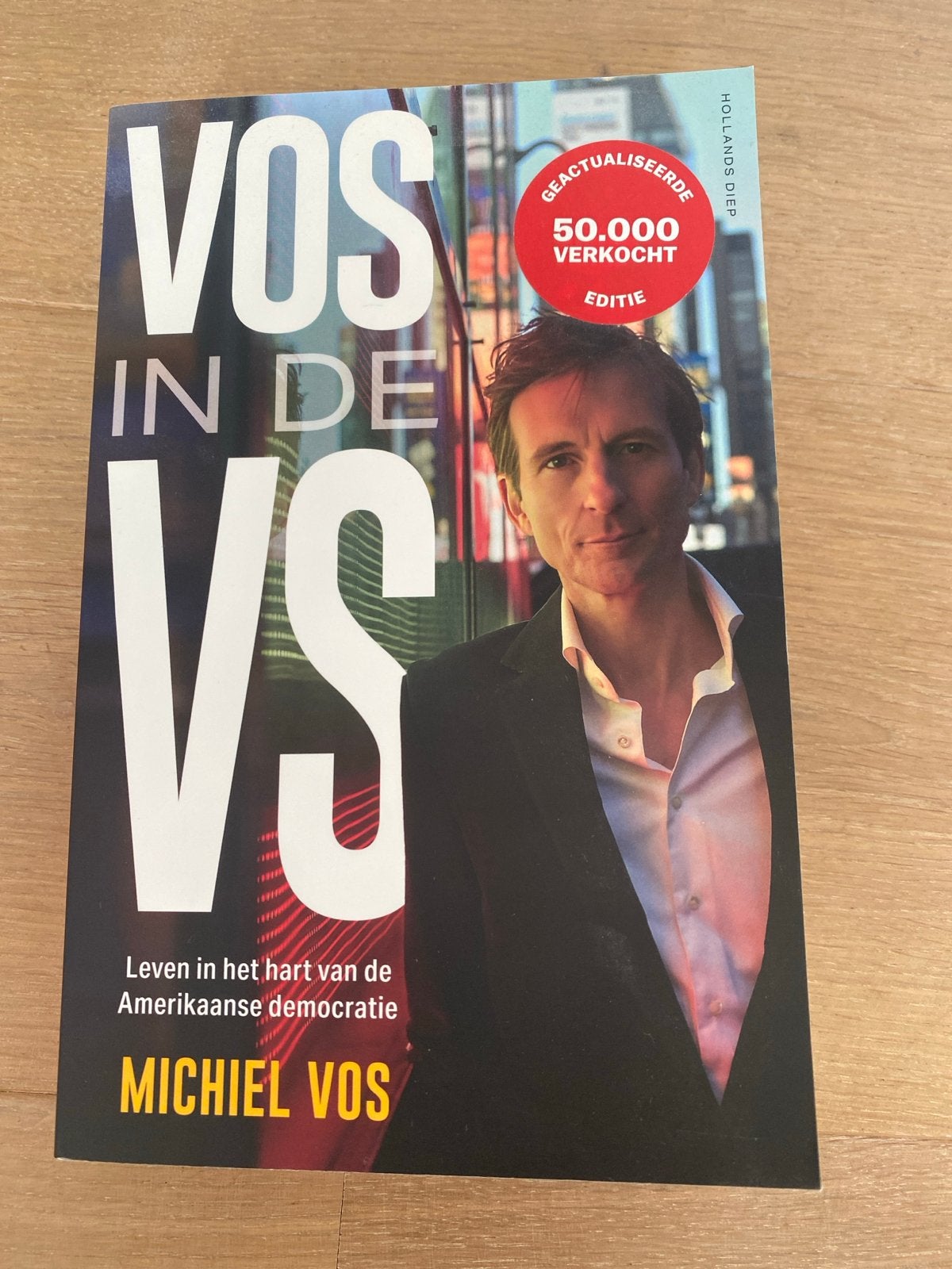 Boek Vos in de VS - Michiel Vos (geactualiseerde editie), Ophalen of Verzenden, Zo goed als nieuw, Politiek en Staatkunde, Wereld