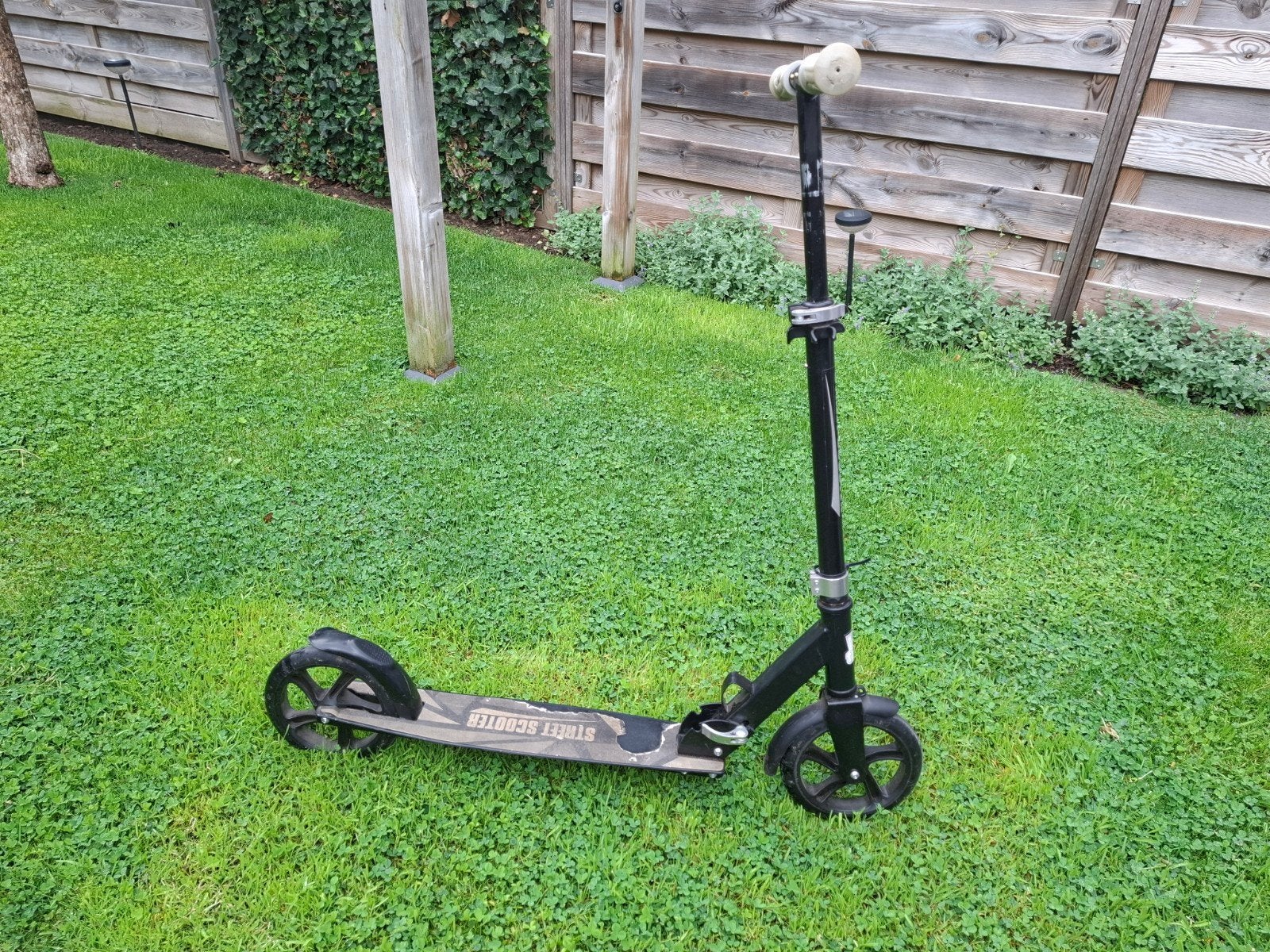 Nette zwarte step - Street Scooter, Fietsen en Brommers, Steps, Ophalen, Gebruikt, Gewone step, Street Scooter