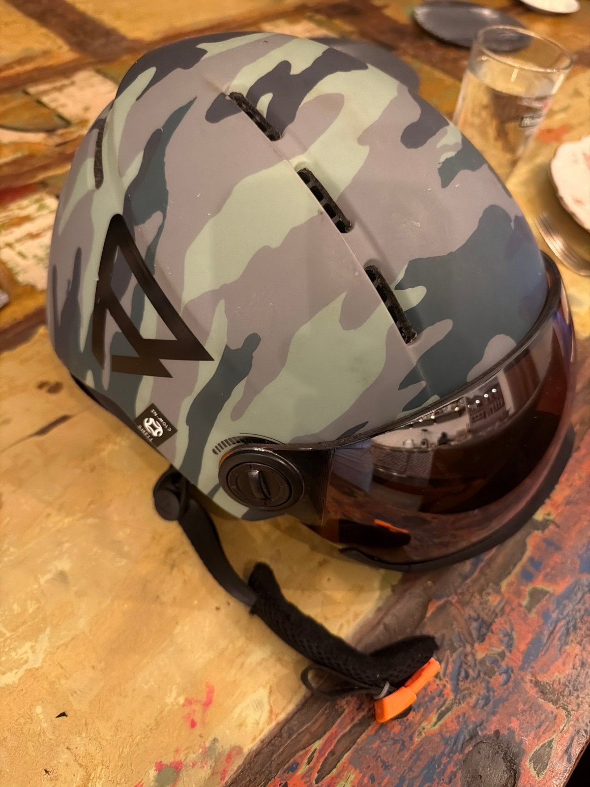 Skihelm met vizier - Camouflage print, Ophalen of Verzenden, Gebruikt, Skiën, Overige typen