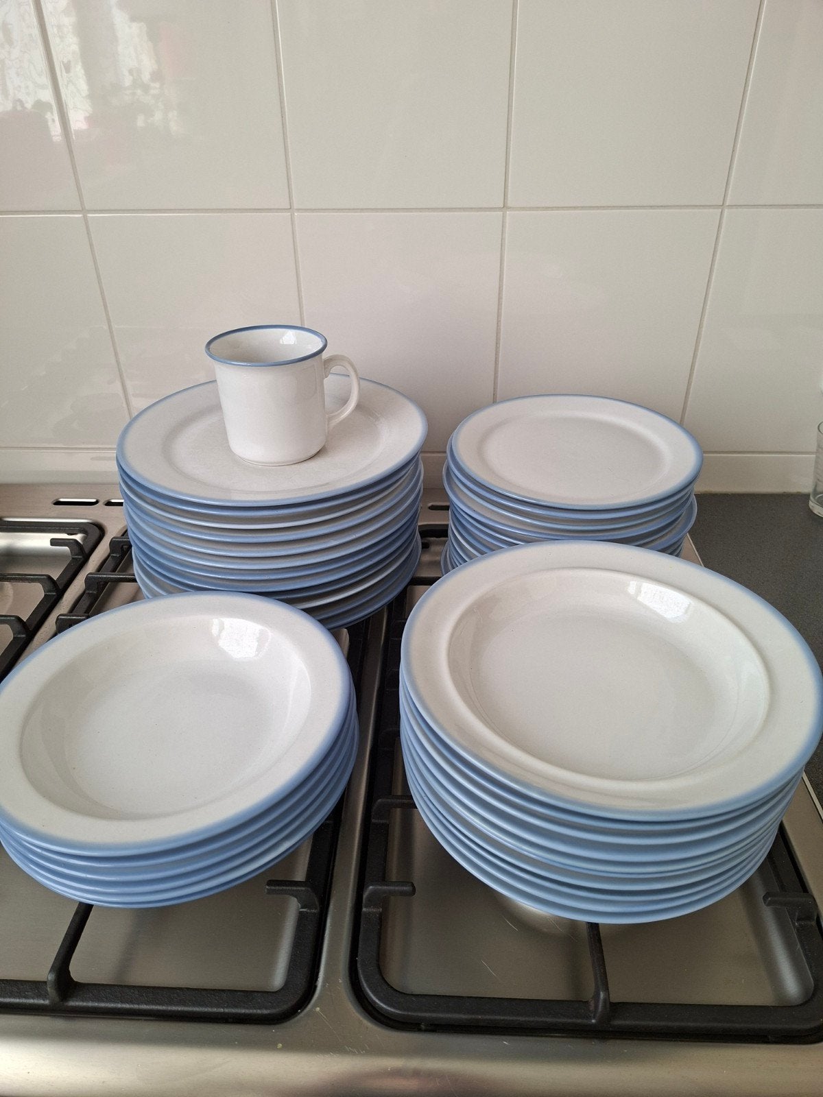 Servies wit met blauw randje, Ophalen, Gebruikt, Bord(en), Overige stijlen