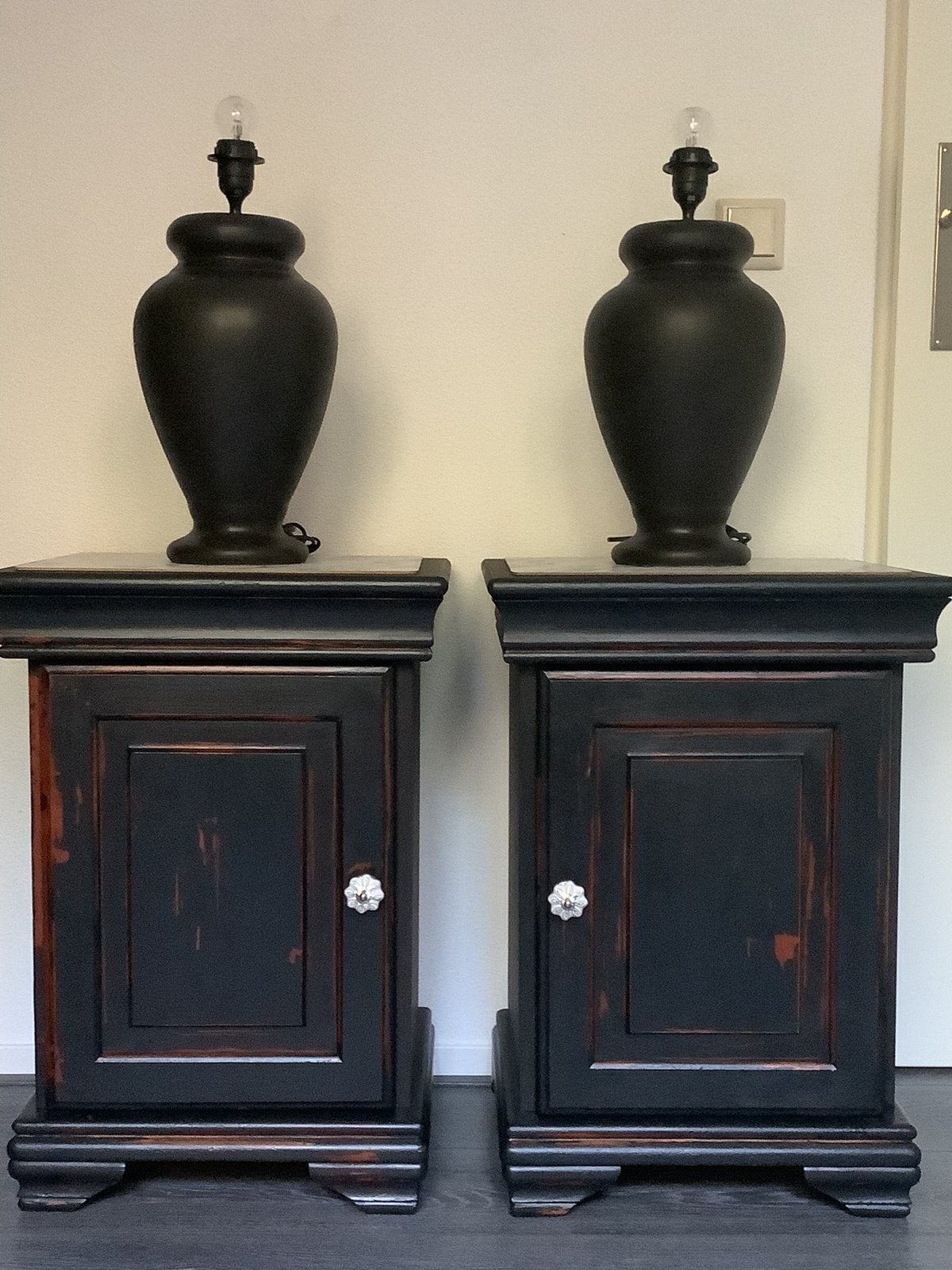 Brocante nachtkastjes grote Queen Ann dressoir woonkussens, Huis en Inrichting, Ophalen, Minder dan 45 cm