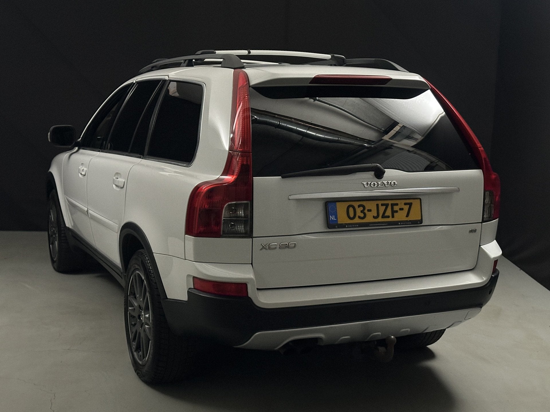 Volvo XC90 3.2 Momentum 7 Persoons*AC*CC*Full Leather*, Auto's, Volvo, 238 pk, Gebruikt, 7 stoelen, Wit