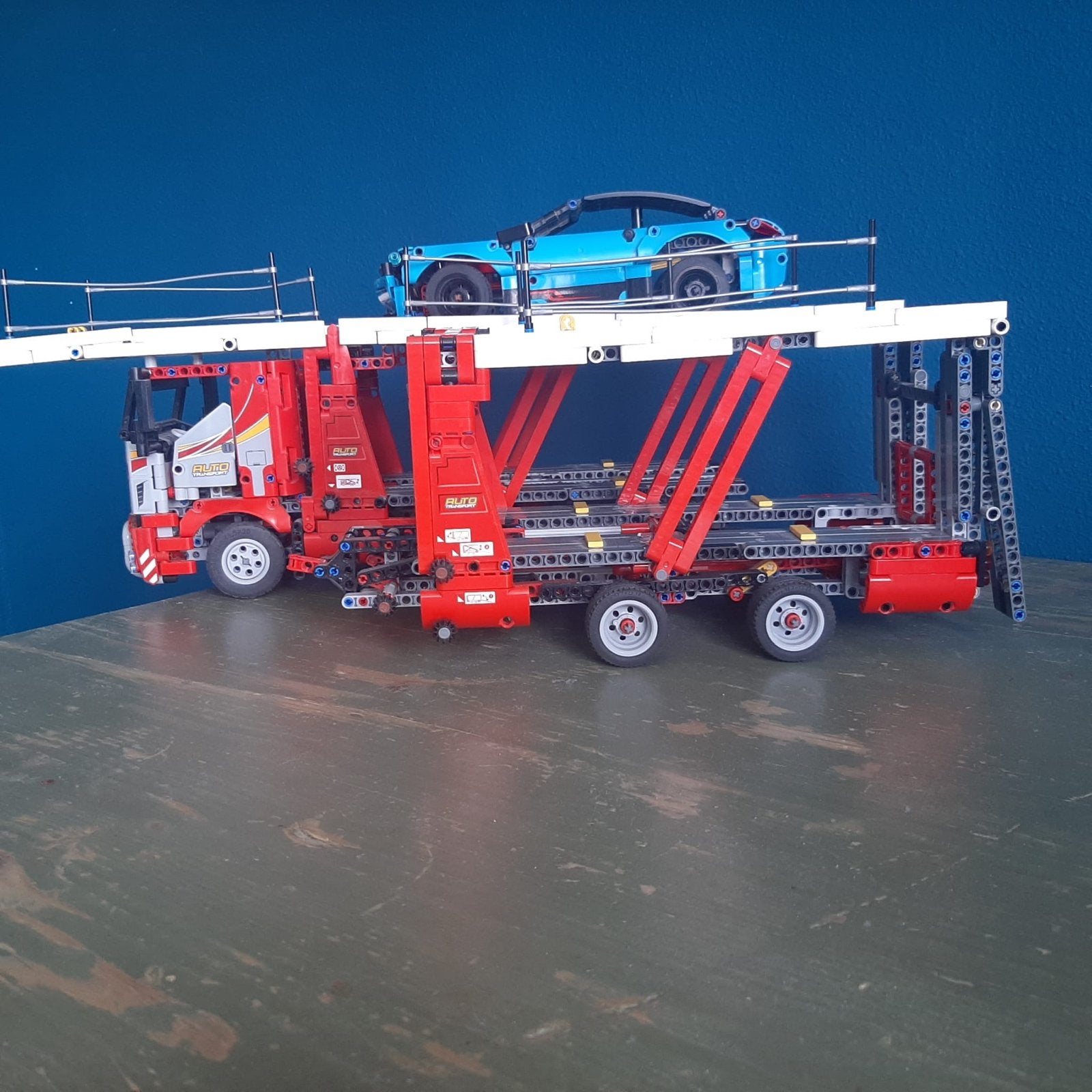 Lego Technic autotransporter met auto 42098, Ophalen, Zo goed als nieuw