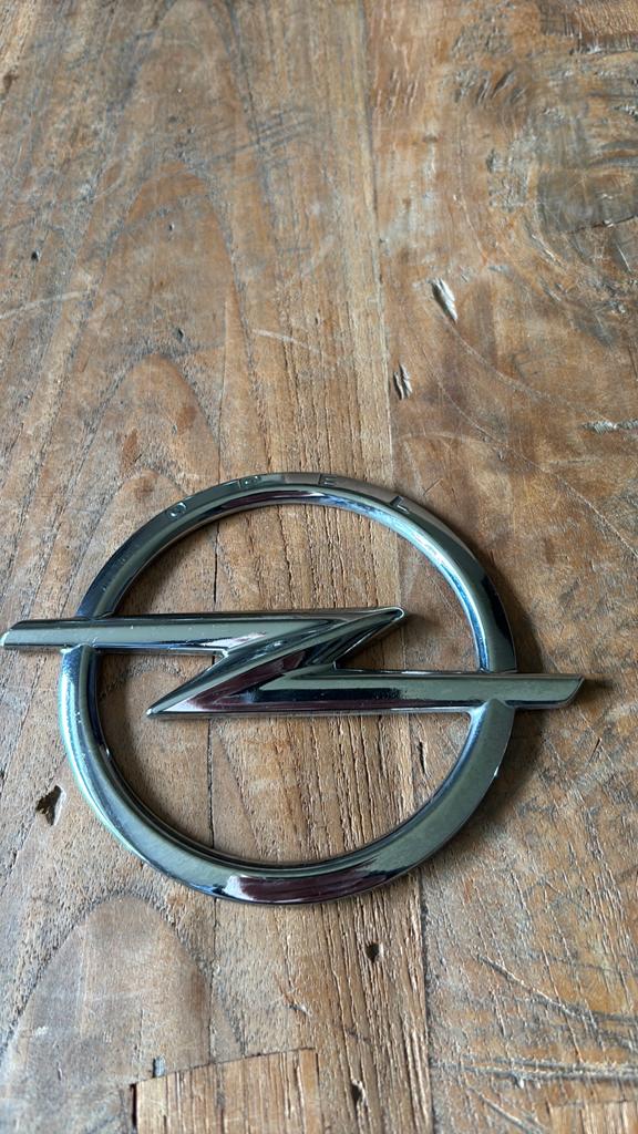 MOOI OPEL BLITZ LOGO NIEUW TYPE EMBLEEM, Ophalen of Verzenden
