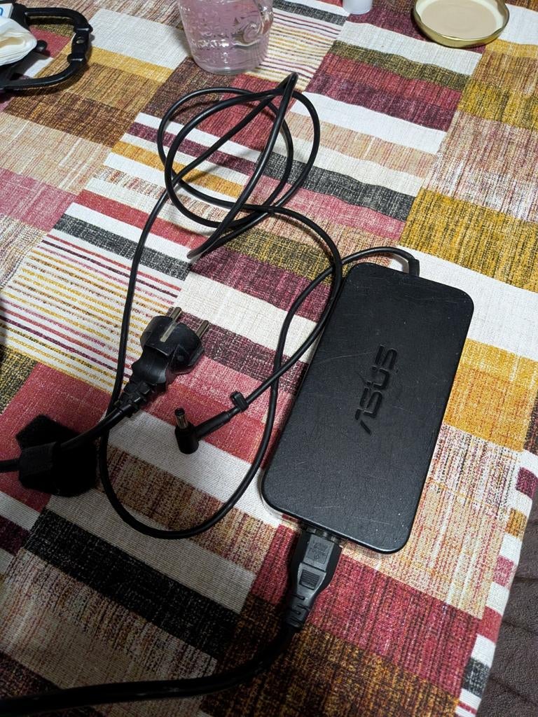 ASUS oplader 120W 19V 6.32A, 5.5x2.5mm pin, getest, Ophalen of Verzenden, Gebruikt, Asus