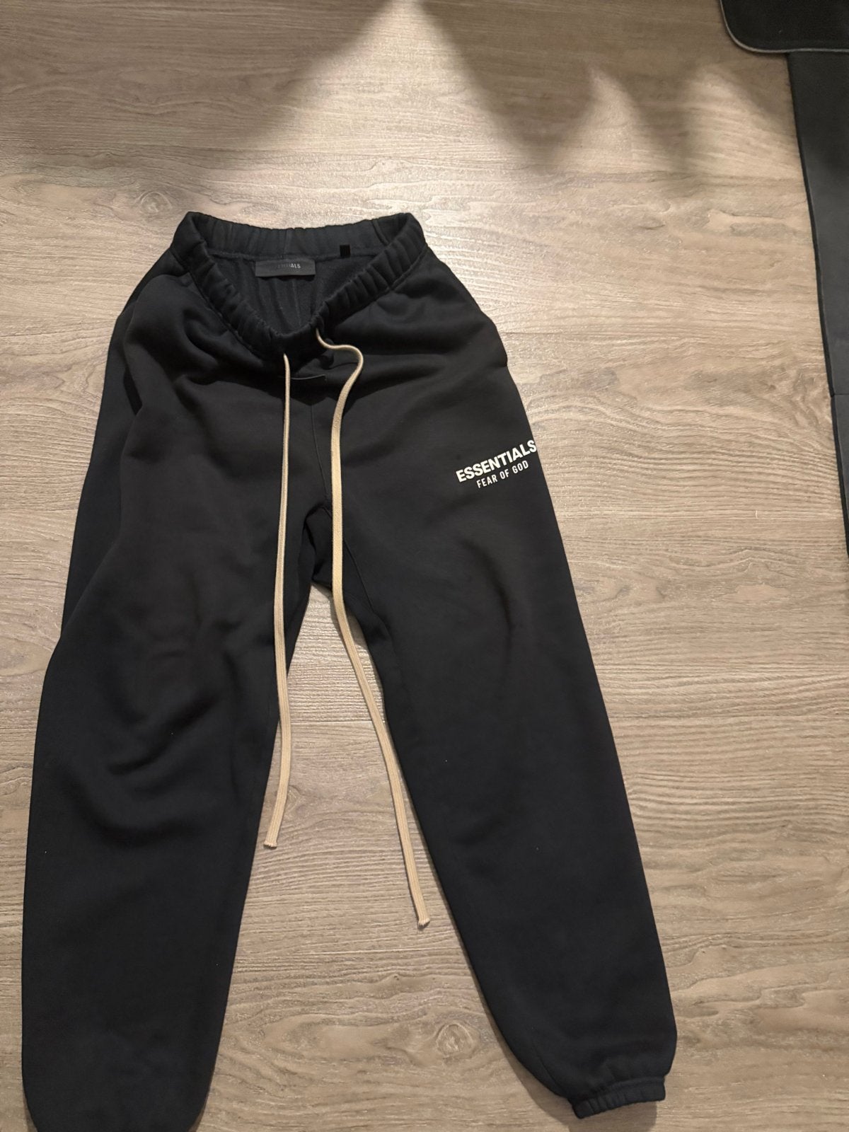 Fear of God Essentials Broek Zwart Maat XS Seizoen 2024, Verzenden, Zo goed als nieuw, Maat 46 (S) of kleiner, Zwart