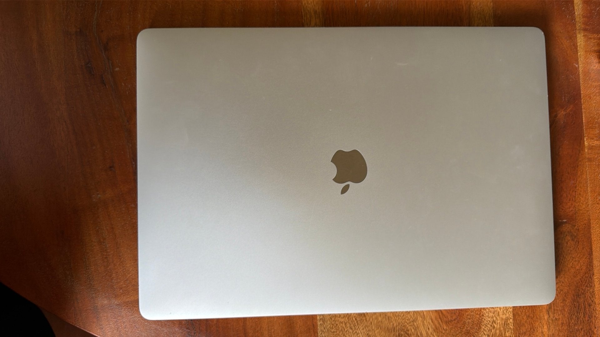 Macbook 16inch 2019 - i9 met touchbar, Computers en Software, Apple Macbooks, MacBook Pro, Gebruikt, 2 tot 3 Ghz, 15 inch