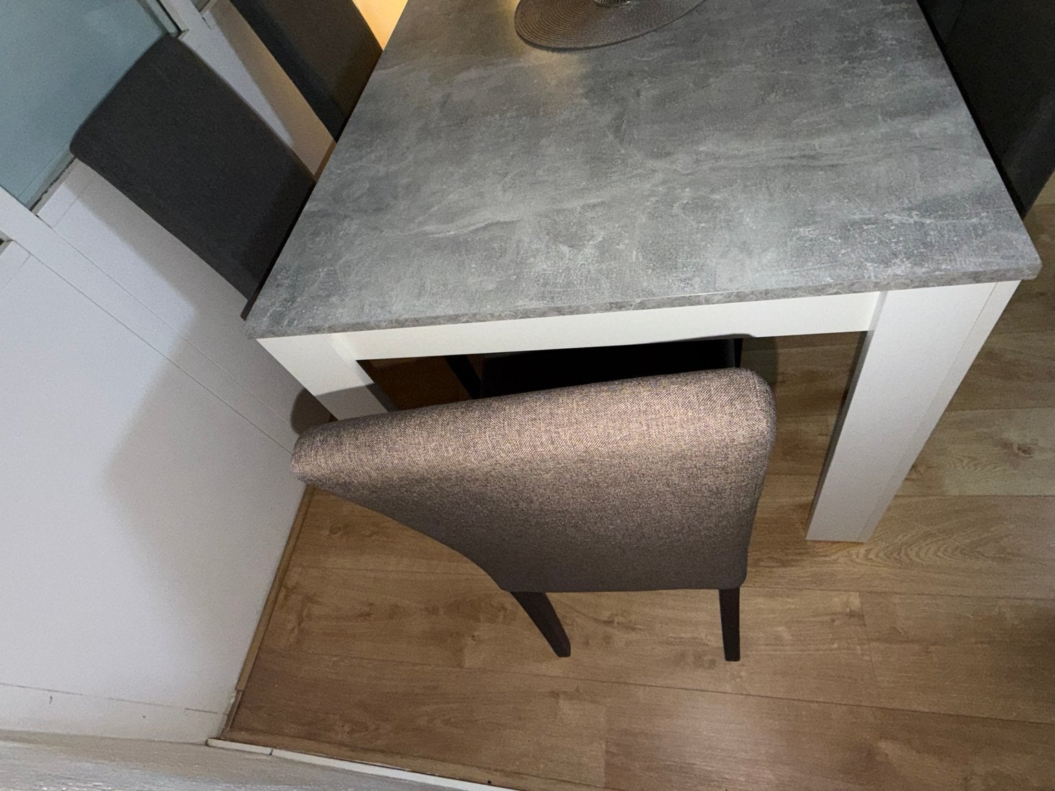 2 IKEA HENRIKSDAL stoelen taupe - €15 per stuk, Ophalen, Zo goed als nieuw, Rechthoekig, 50 tot 100 cm