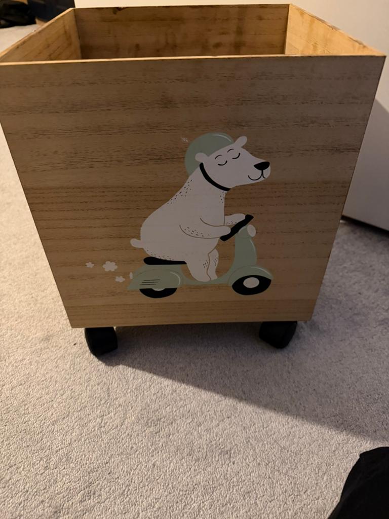 Wooden storage box, Ophalen, Jongen of Meisje