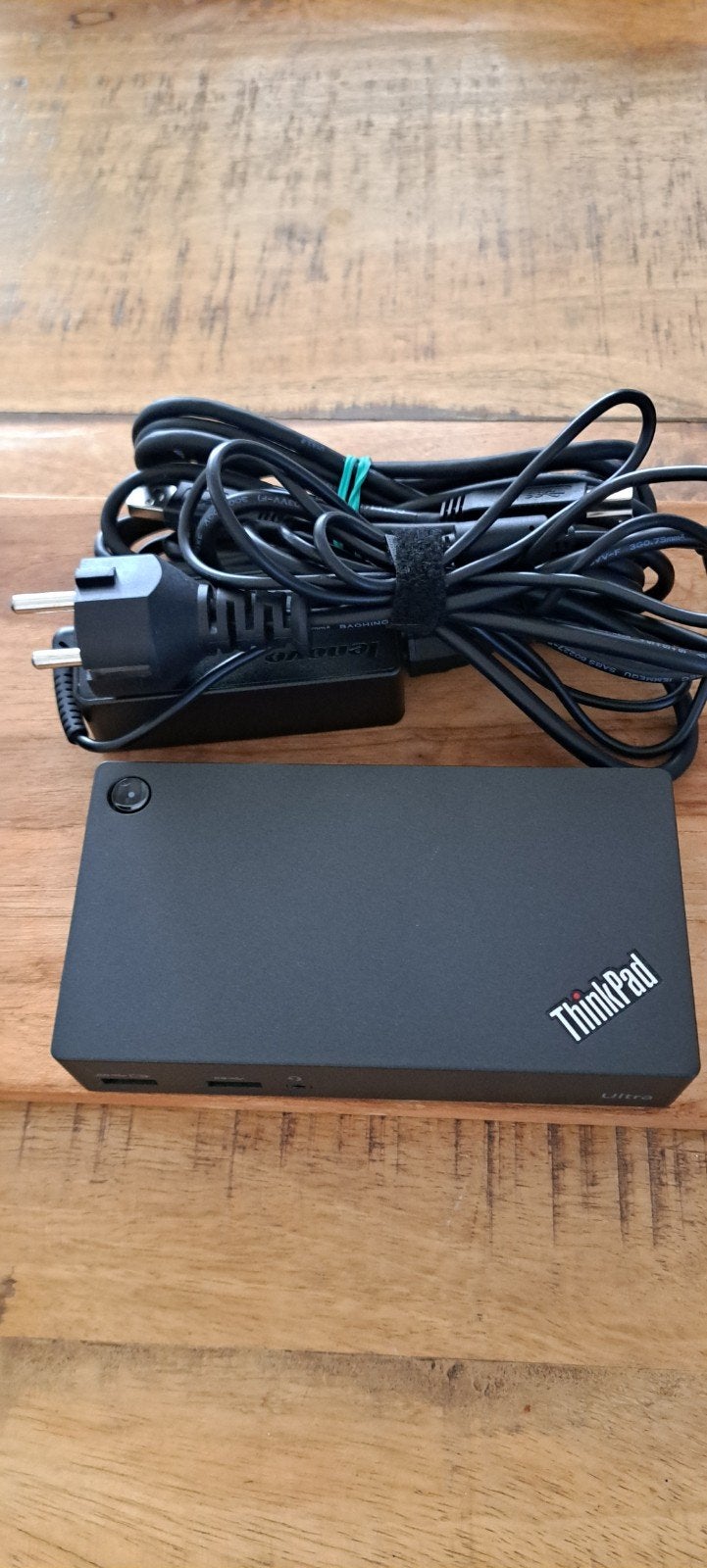 Lenovo ThinkPad Ultra Docking Station 40A9, Computers en Software, Dockingstations, Ophalen of Verzenden, Zo goed als nieuw, Lenovo
