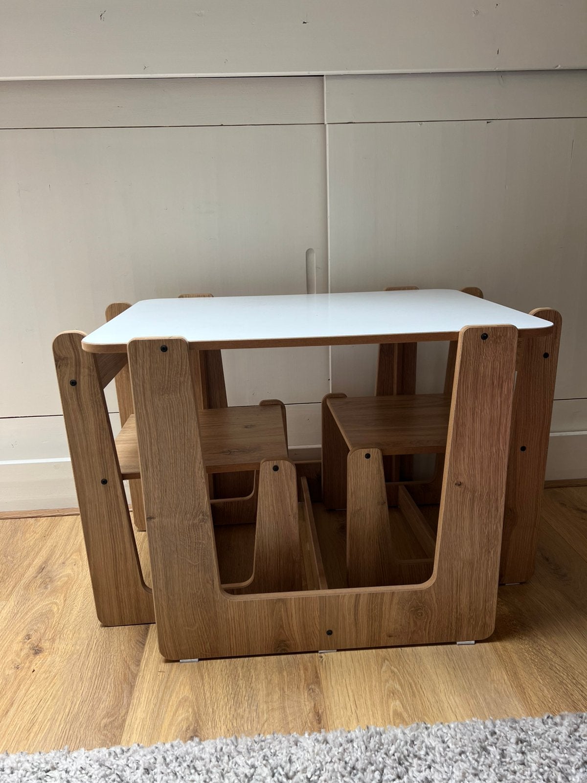 Montessori kindertafeltje met 2 stoeltjes, Kinderen en Baby's, Kinderkamer | Tafels en Stoelen, Ophalen, Zo goed als nieuw, Tafel(s) en Stoel(en)