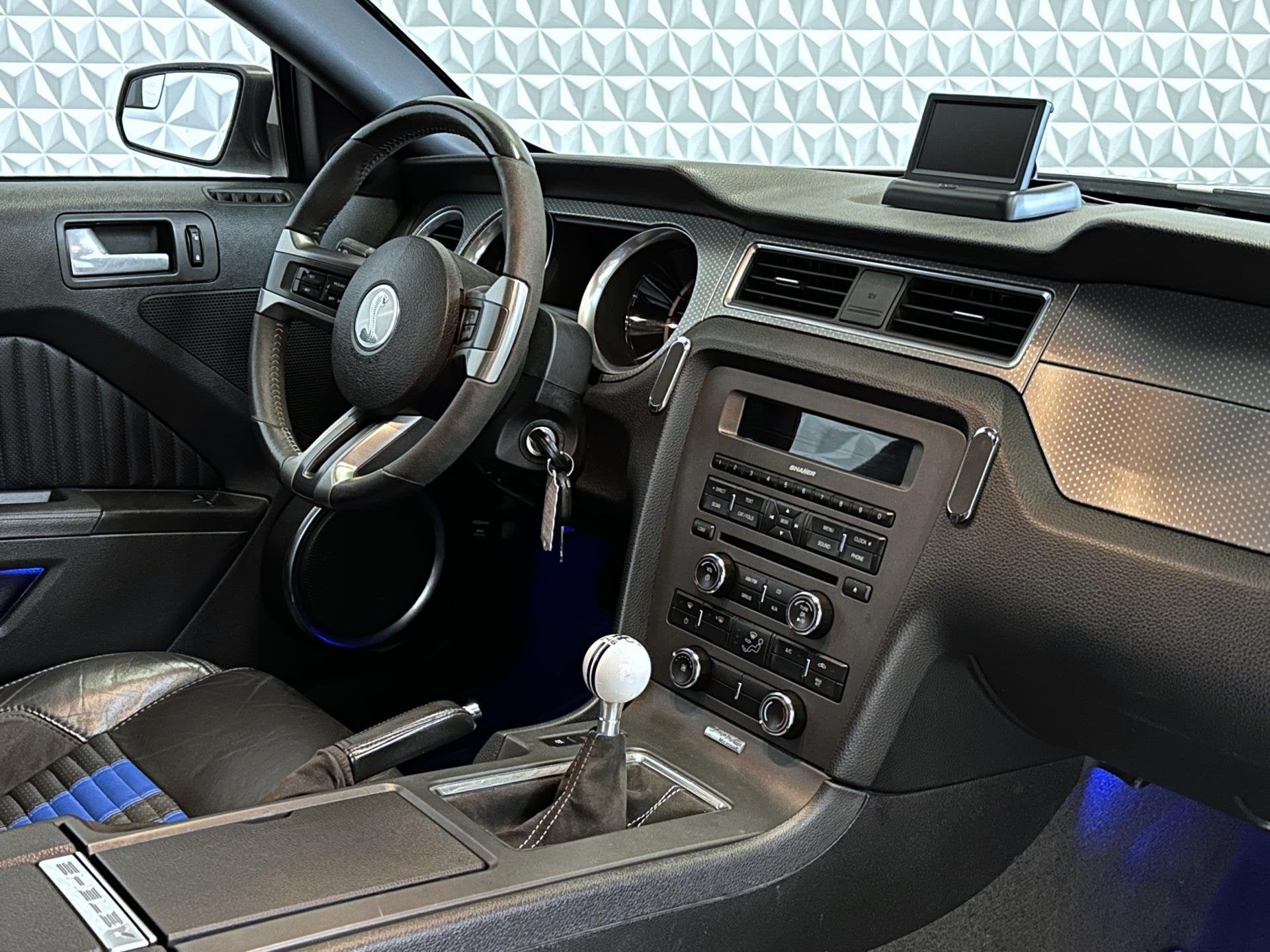 Ford USA Mustang 5.4 V8 Shelby GT500 - 548PK SVT (2010), Achterwielaandrijving, Gebruikt, 4 stoelen, Wit
