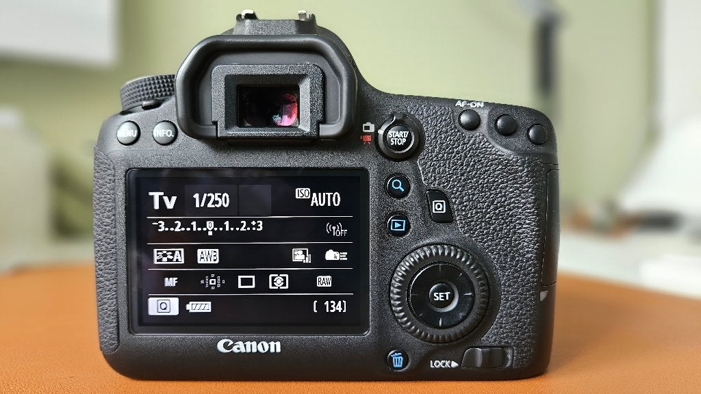 Foto 5 van Canon EOS 6D (body) systeem camera + Wifi/GPS