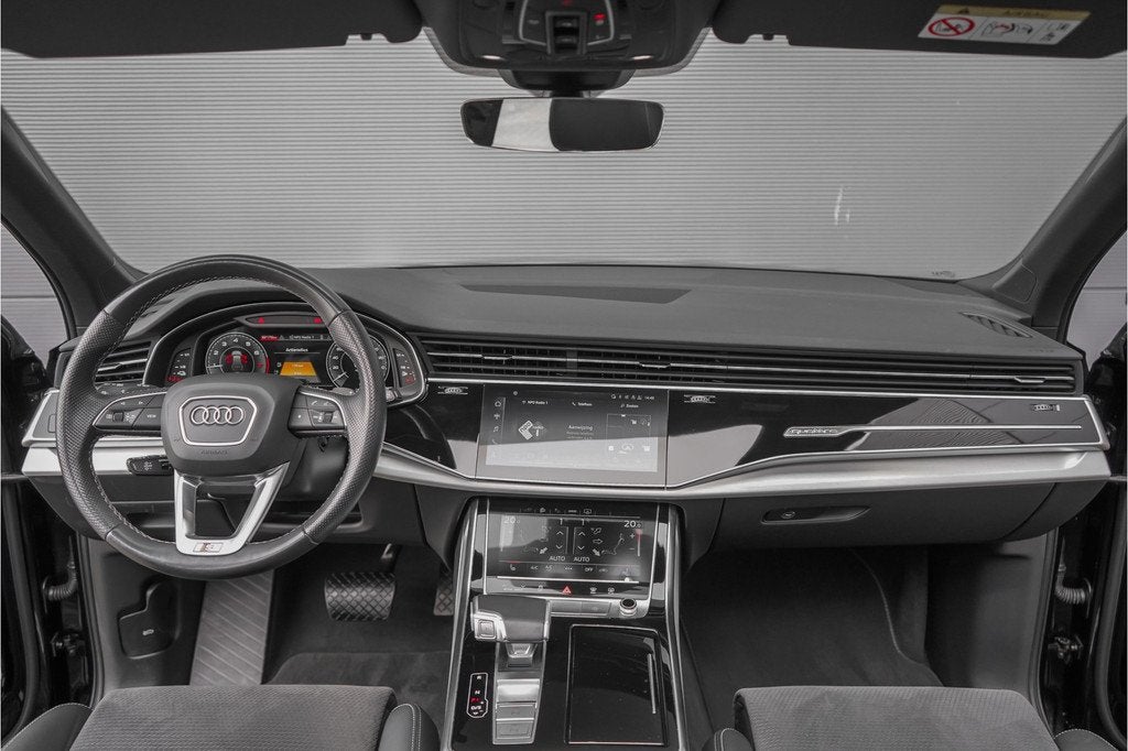 Audi Q7 55 TFSI e Quattro Pro Line S-Line Pano ACC Matrix LE, Auto's, Audi, 12 maanden, Gebruikt, 2995 cc, Zwart