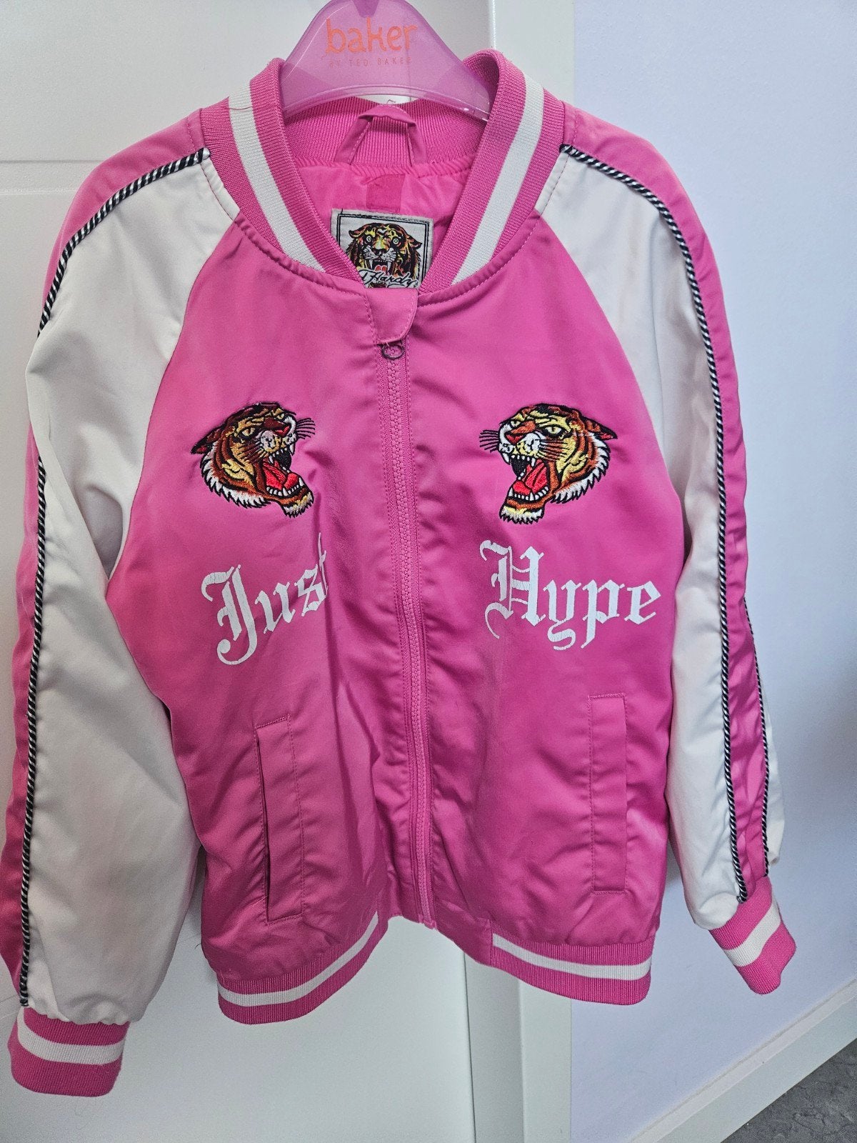 Ed Hardy Hype bomberjack roze maat 128, Ed Hardy, Meisje, Ophalen of Verzenden, Zo goed als nieuw