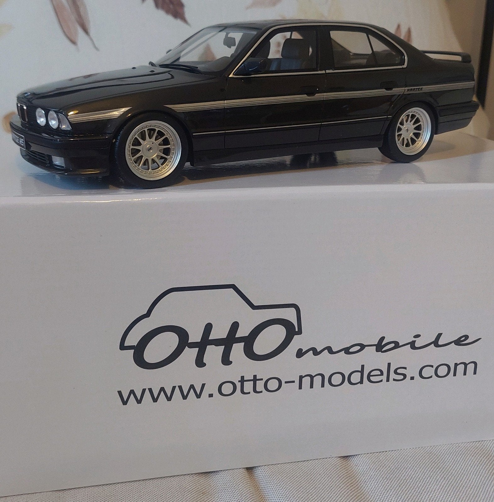 Bmw E34 Hartge H5 V12 Ottomobile 1:18 nieuw!, Ophalen of Verzenden, Nieuw, Auto, OttOMobile