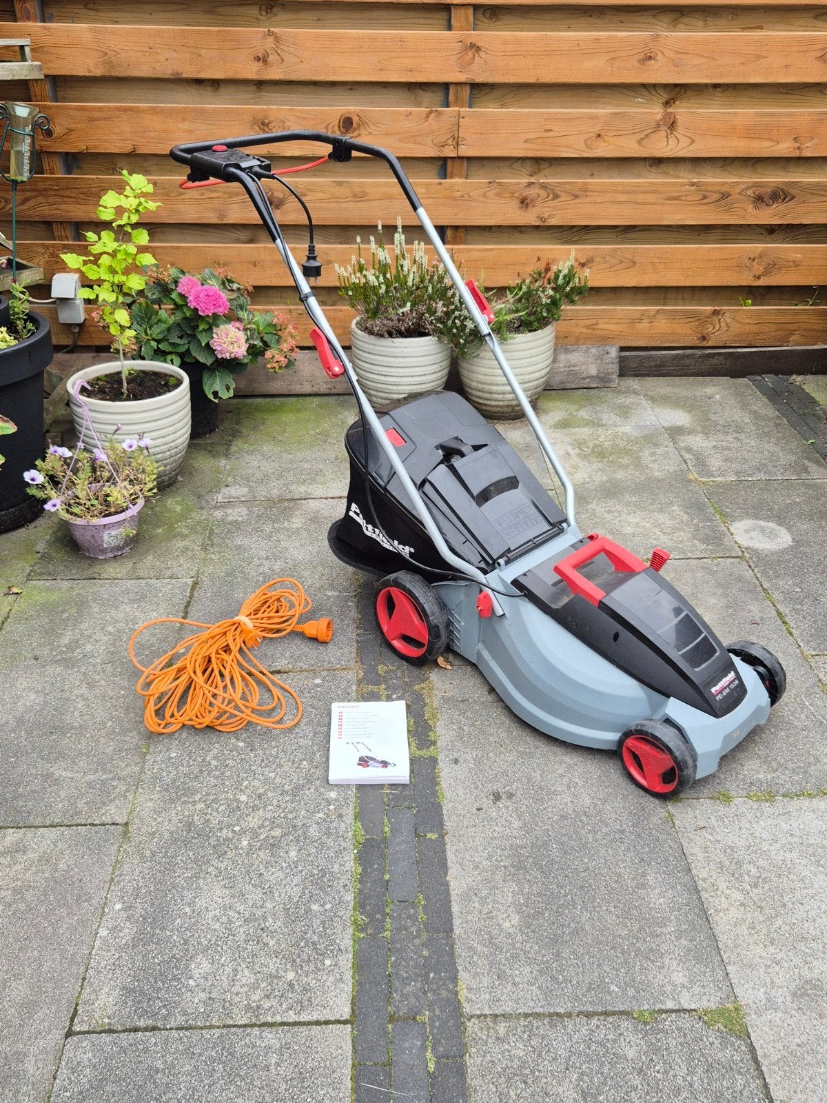 Pattfield  elektrische grasmaaier, Tuin en Terras, Grasmaaiers, Gebruikt, Elektrische grasmaaier, Ophalen of Verzenden, Opvangbak