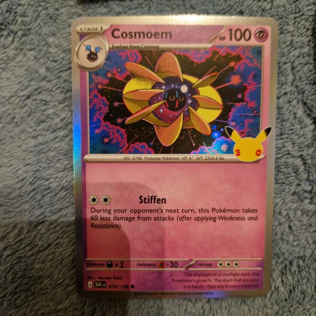 Cosmoem 079/128 Pokémon 30th Celebration holo, Ophalen of Verzenden, Zo goed als nieuw, Losse kaart, Foil