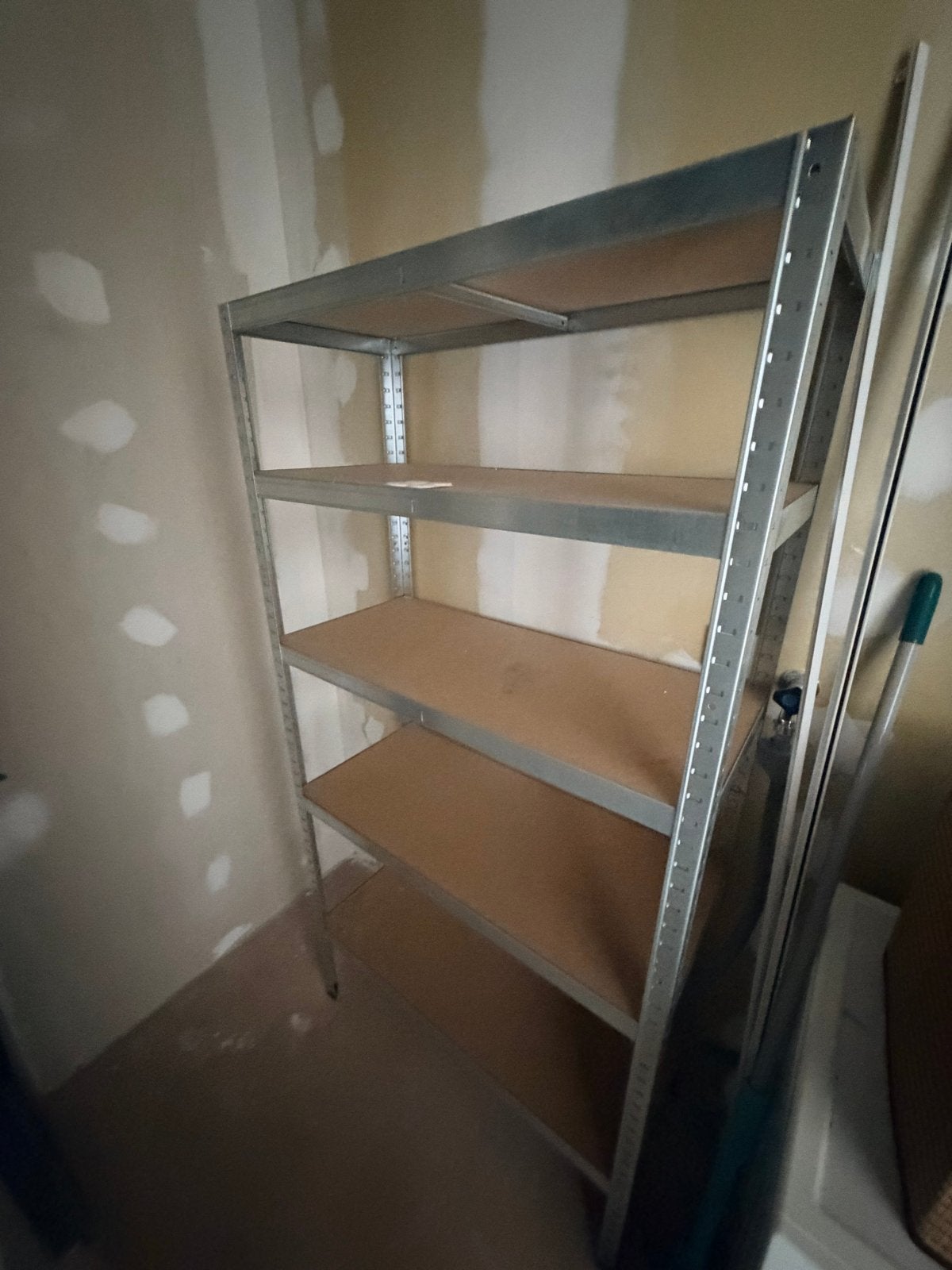 Stevig metalen rek met 5 planken, Ophalen, Gebruikt