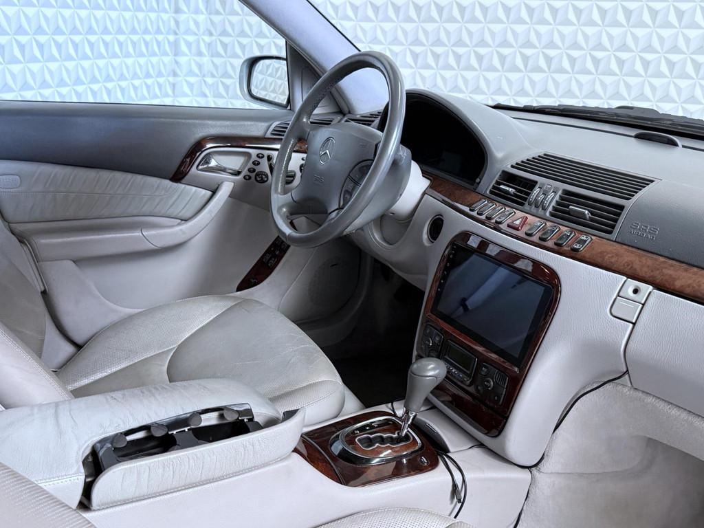 Mercedes-Benz S-klasse 320 met onderhoudshistorie! (1999), Auto's, Mercedes-Benz, Achterwielaandrijving, Gebruikt, 1670 kg, Bedrijf