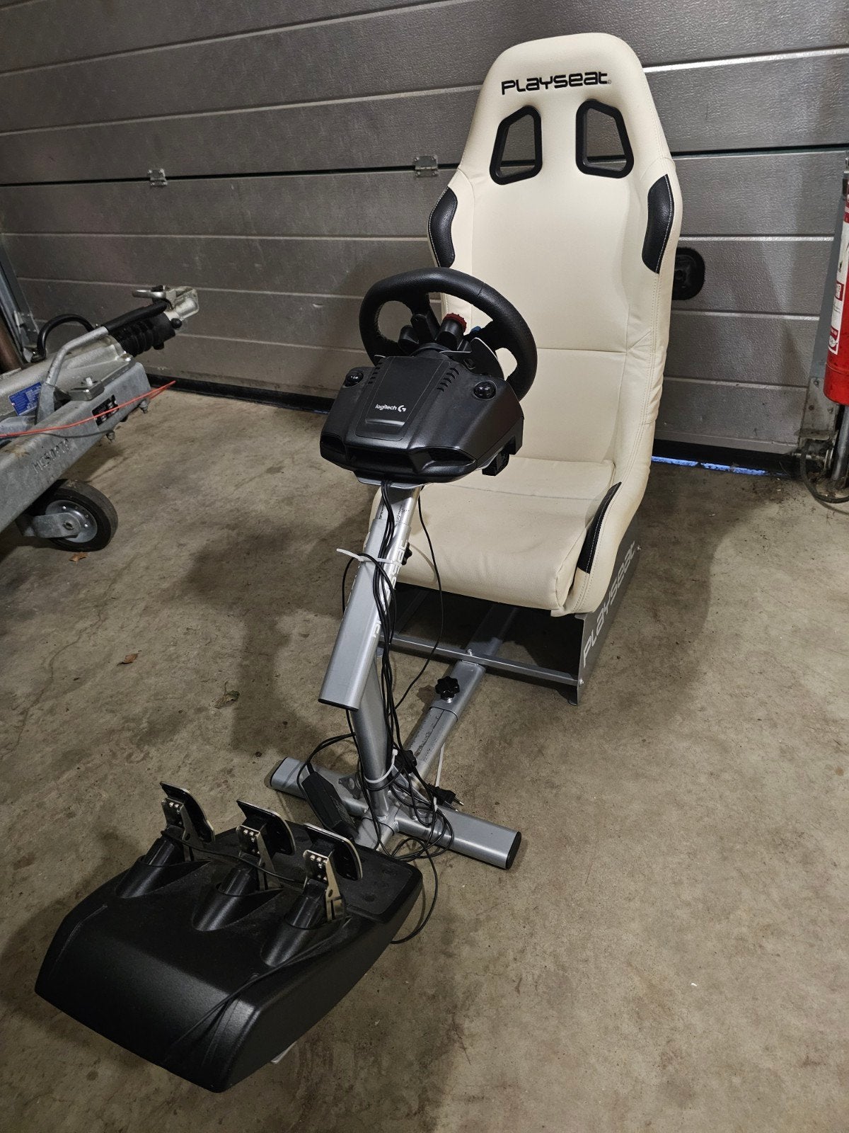 playseat compleet met stuur en pedalen, Ophalen of Verzenden, Zo goed als nieuw