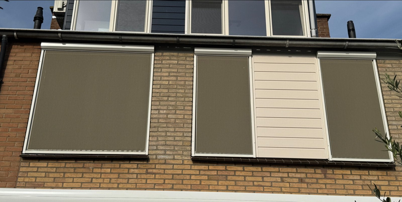 Screens voor ramen, Gebruikt, 100 tot 150 cm, Ophalen of Verzenden, Grijs