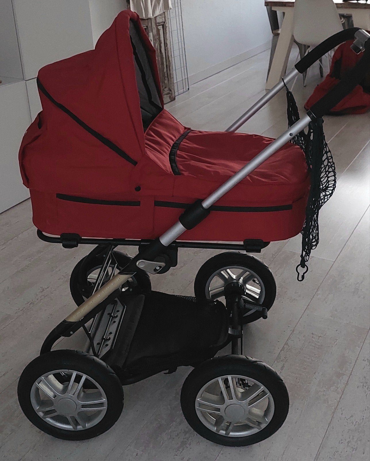 Mutsy Combiwagen met reiswieg en zitje - Rood, Ophalen, Gebruikt, Mutsy, Met reiswieg