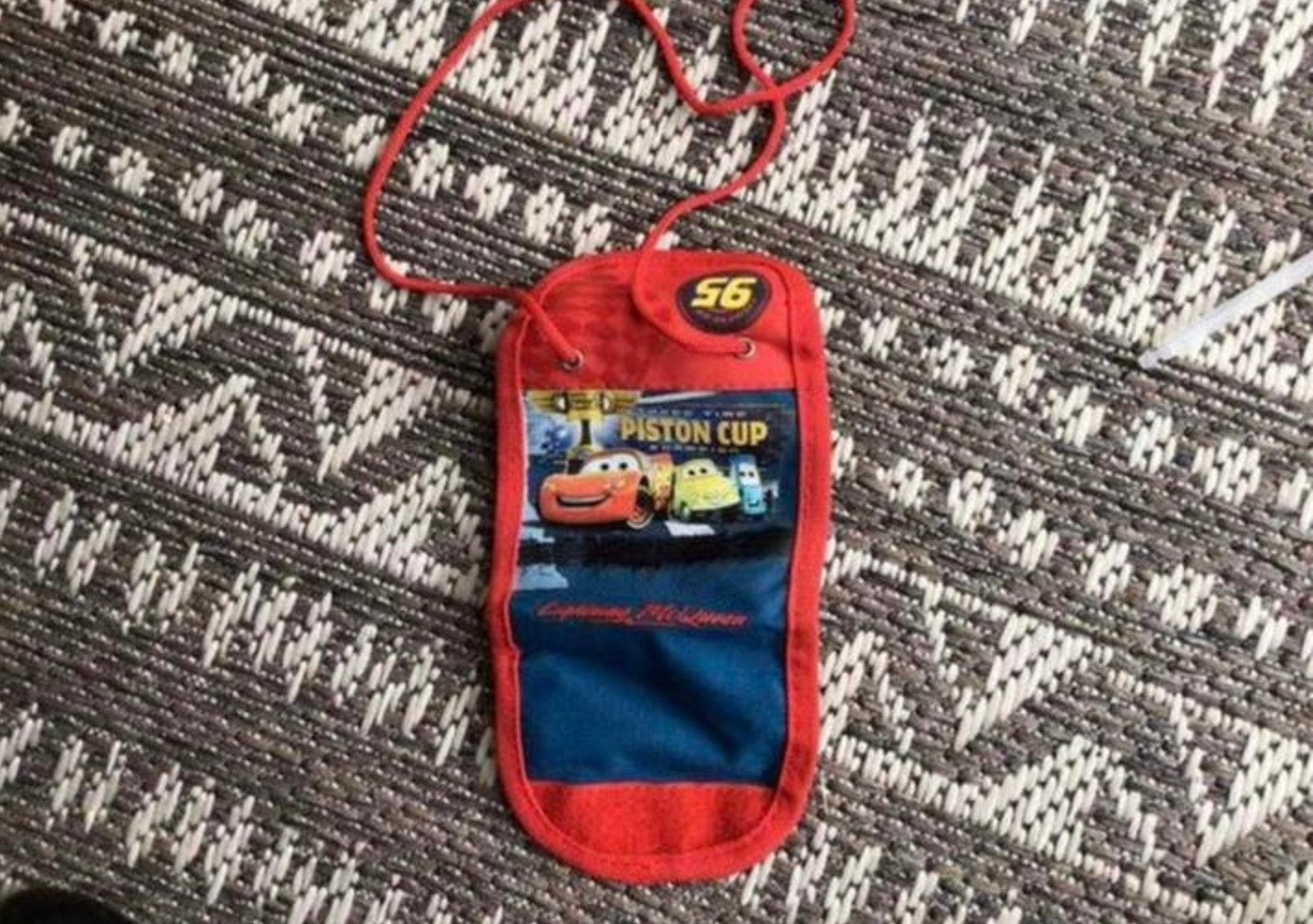 Klein kinder Portemonneetje 🌺 CARS, Ophalen of Verzenden, Zo goed als nieuw