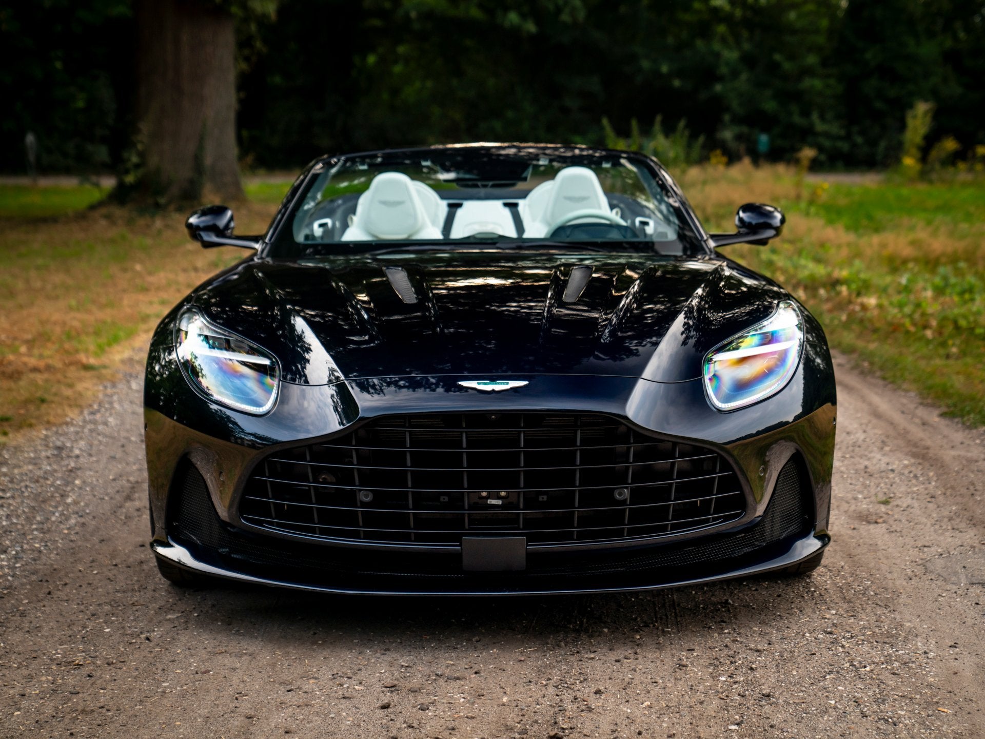 Aston Martin DB12 Volante 4.0 V8 | Bowers & Wilkins, Automaat, Achterwielaandrijving, Gebruikt, Leder