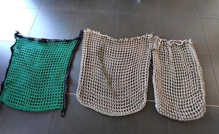 Set van 3 ongeknoopte slowfeeders / hooinetten maas 3 x3 cm, Dieren en Toebehoren, Paarden en Pony's | Overige Paardenspullen