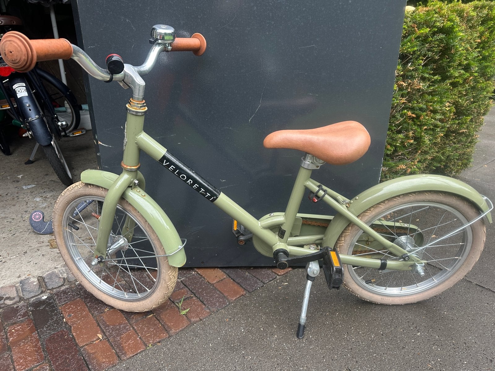Veloretti Kinderfiets 16 inch - Zo goed als nieuw, Fietsen en Brommers, Ophalen, Zo goed als nieuw, Terugtraprem, 16 tot 20 inch