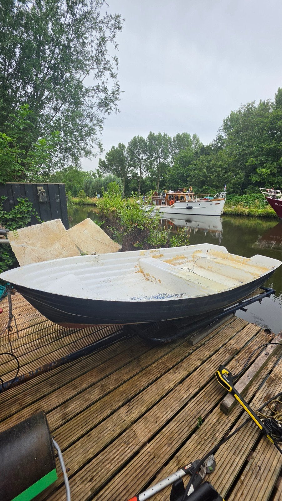 Boot met 2x 2-takt benzinemotoren en elektrische motor, Ophalen, Gebruikt, Buitenboordmotor, Polyester
