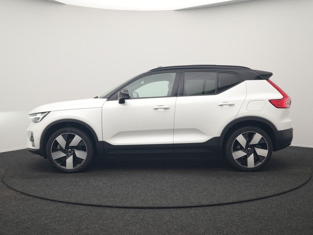 Volvo XC40 Recharge Ultimate 69 kWh 231pk Dealer O.H. | Trek, Auto's, Volvo, Gebruikt, Zwart, Wit, 231 pk