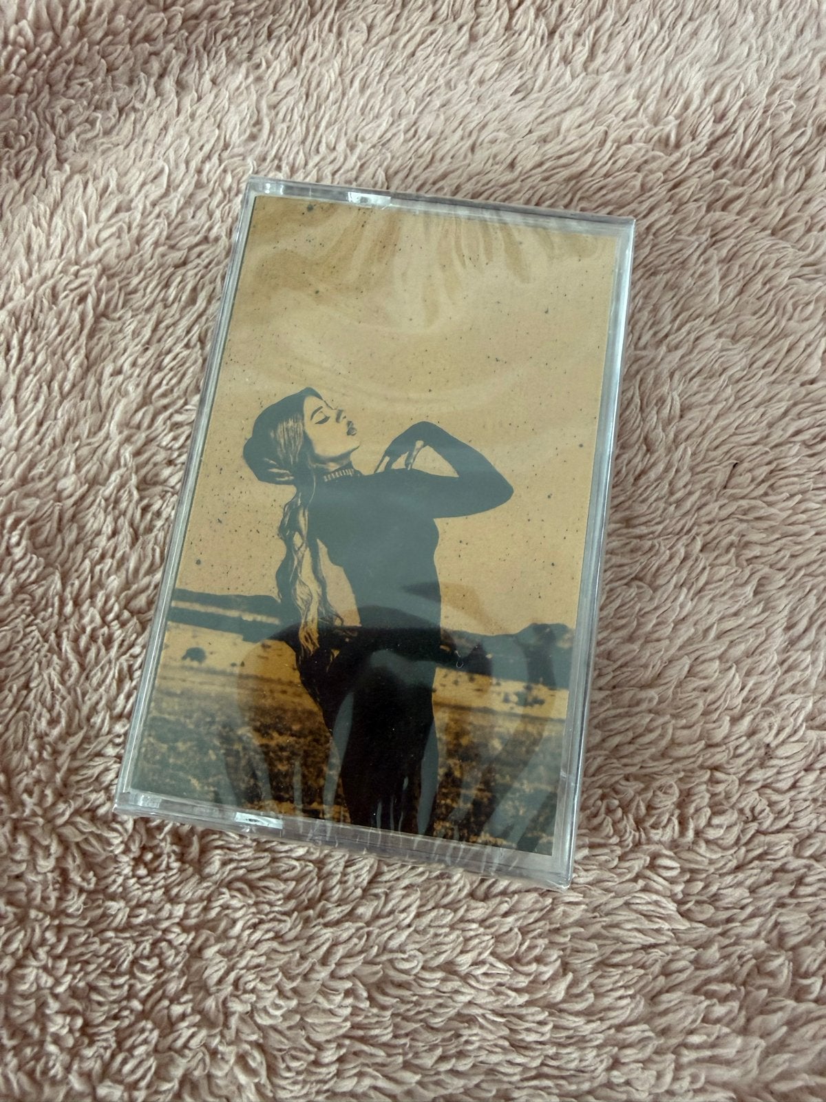 Victoria Monét - Jaguar (Gold Bruin Exclusive Cassette), 1 bandje, Ophalen of Verzenden, Nieuw in verpakking, Onbespeeld
