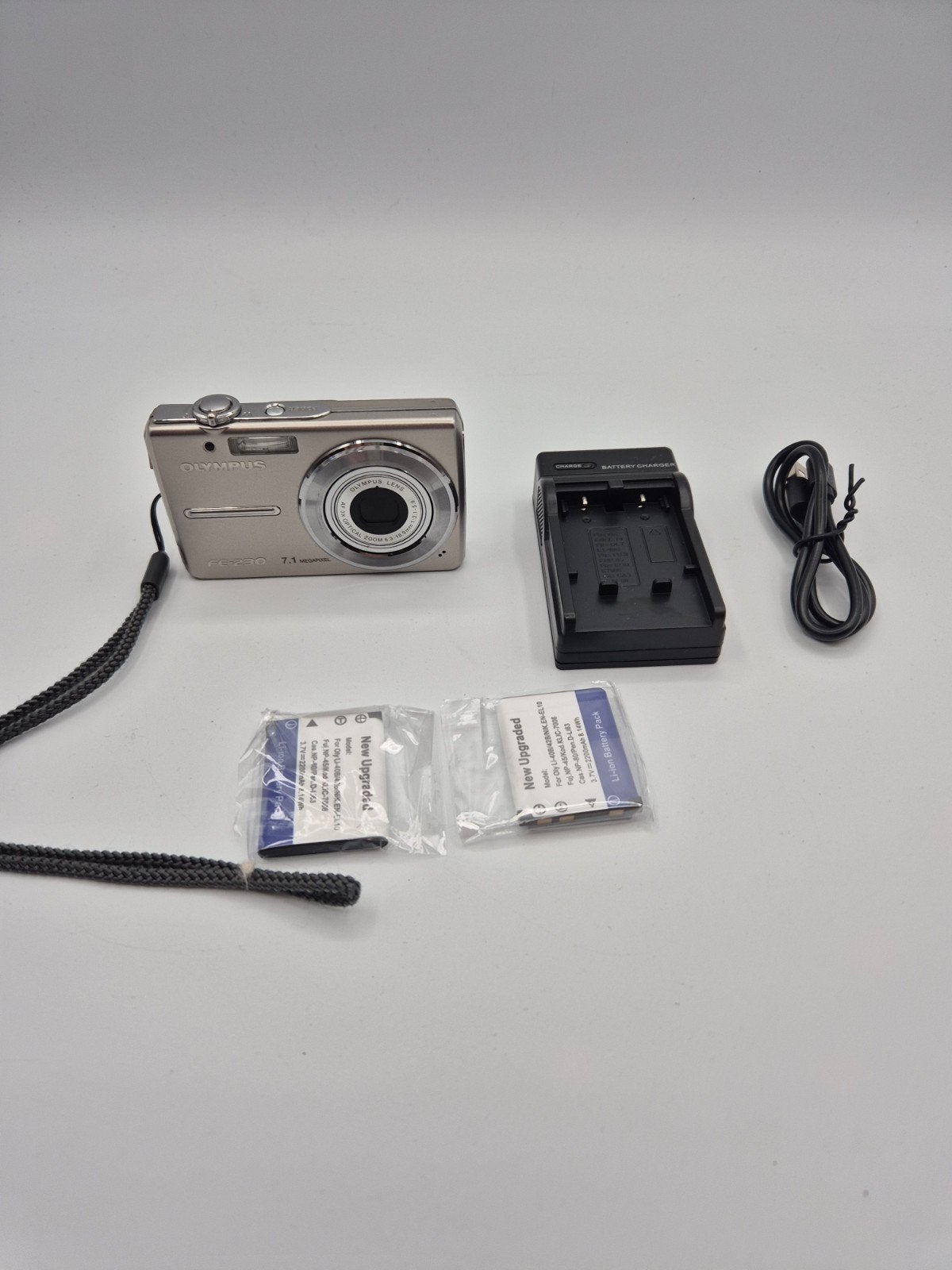 Olympus FE-230 Compactcamera met extra's, Audio, Tv en Foto, Accu, Ophalen of Verzenden, Zo goed als nieuw, Olympus
