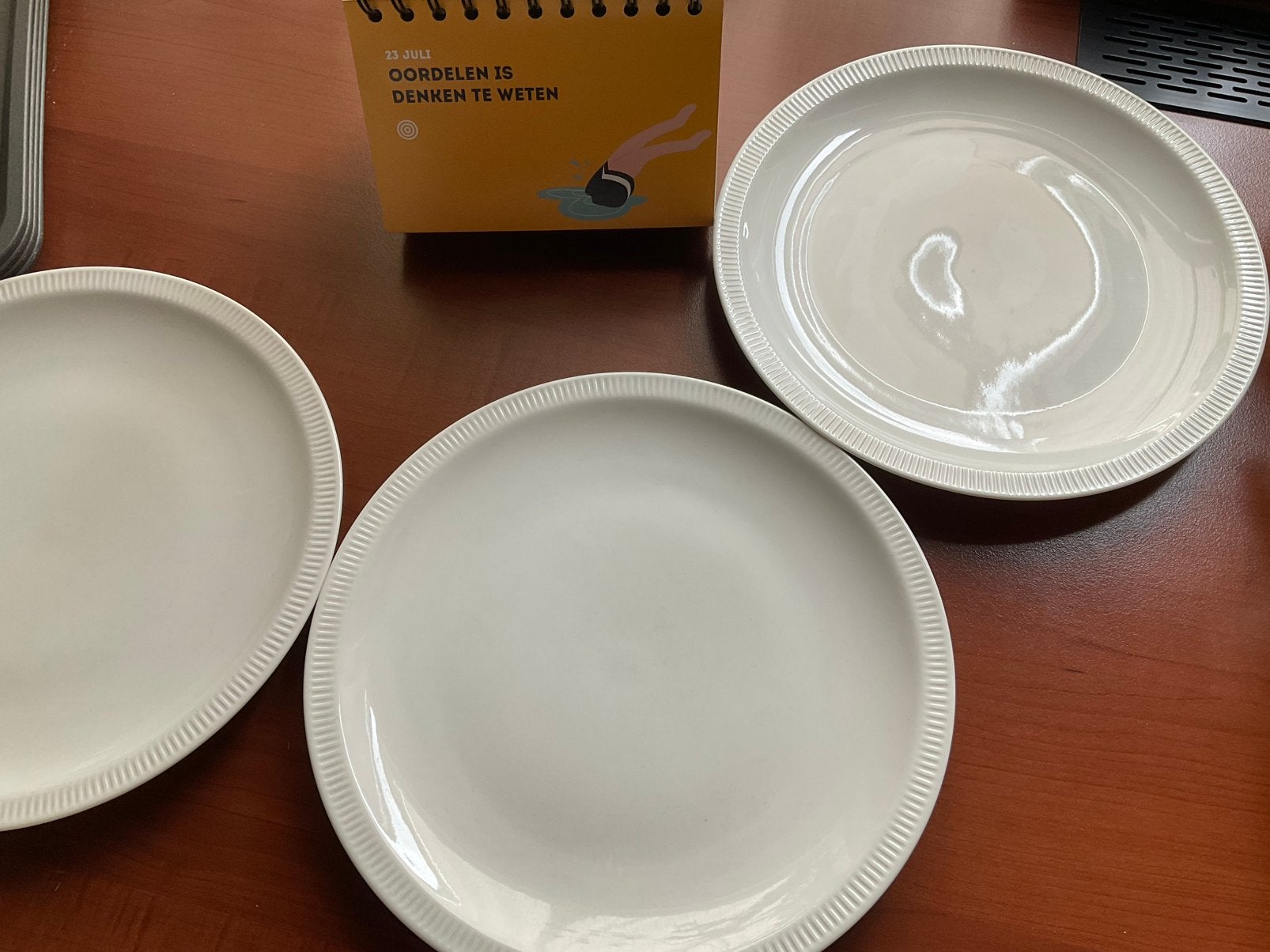 ARZBERG Canneleeborden diameter 24.5/ 3 stuks, Huis en Inrichting, Keuken | Servies, Zo goed als nieuw, Bord(en), Overige stijlen