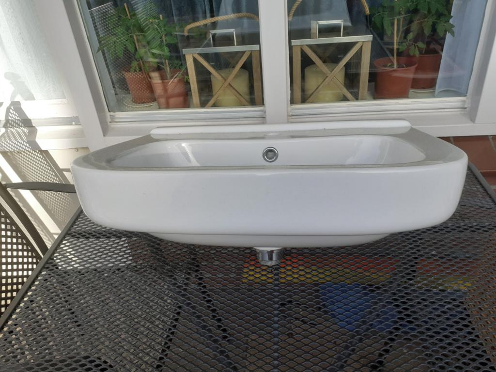 Geberit wastafel met kraan., Huis en Inrichting, Ophalen, Gebruikt