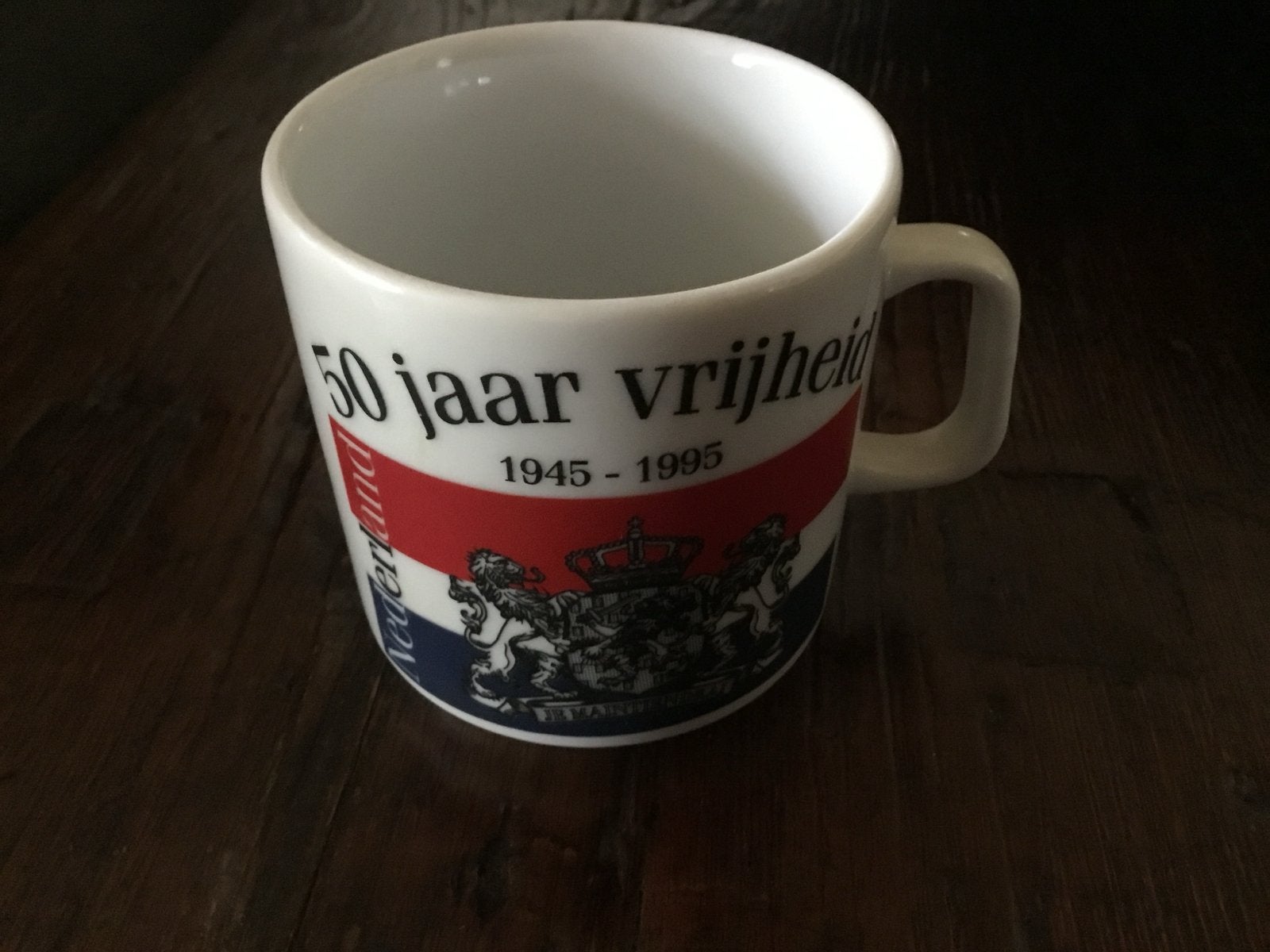 Mok 50 jaar vrijheid 1945-1995 Nederland, Vintage, Gebruikt, Ophalen of Verzenden, Wit