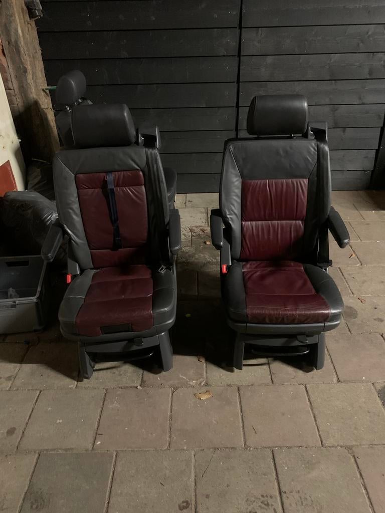 VW Multivan stoelen leer, 1 met geïntegreerd kinderzitje, Ophalen, Gebruikt, Volkswagen