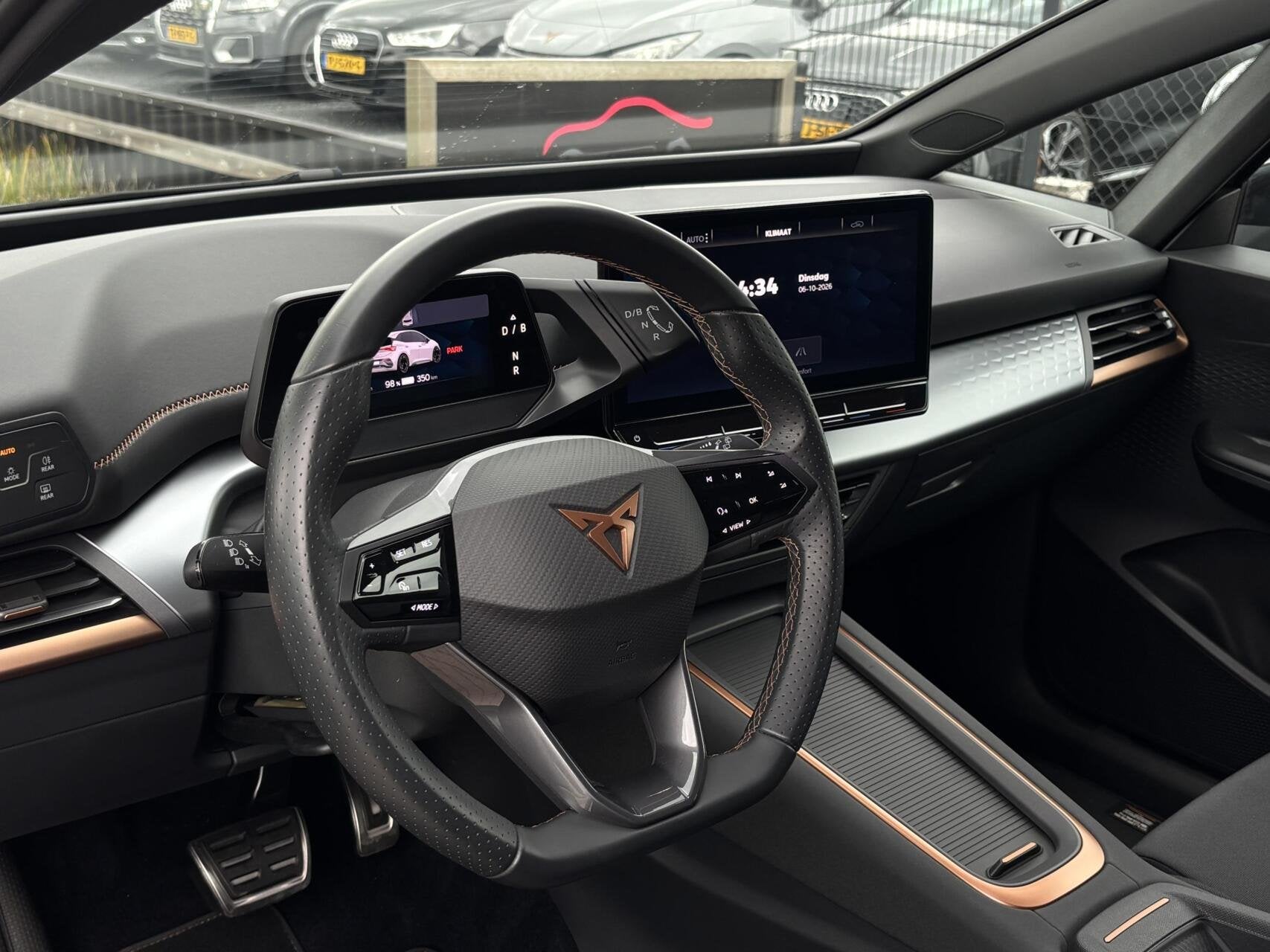CUPRA Born Business 62 kWh SOH 96,4 % stoelverwarming, Auto's, Automaat, Gebruikt, 1728 kg, 204 pk