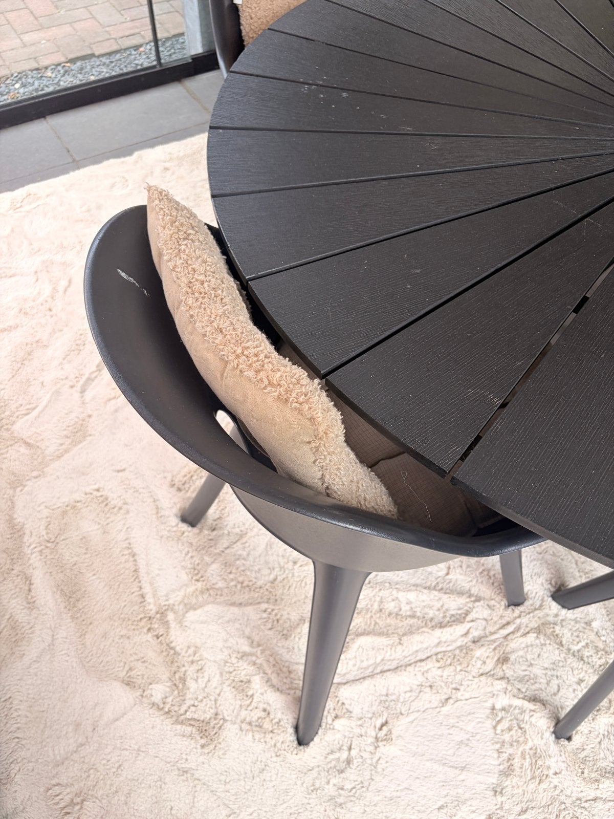 Moderne ronde tuintafel met 4 stoelen, Ophalen, Zo goed als nieuw, Rond, Kunststof