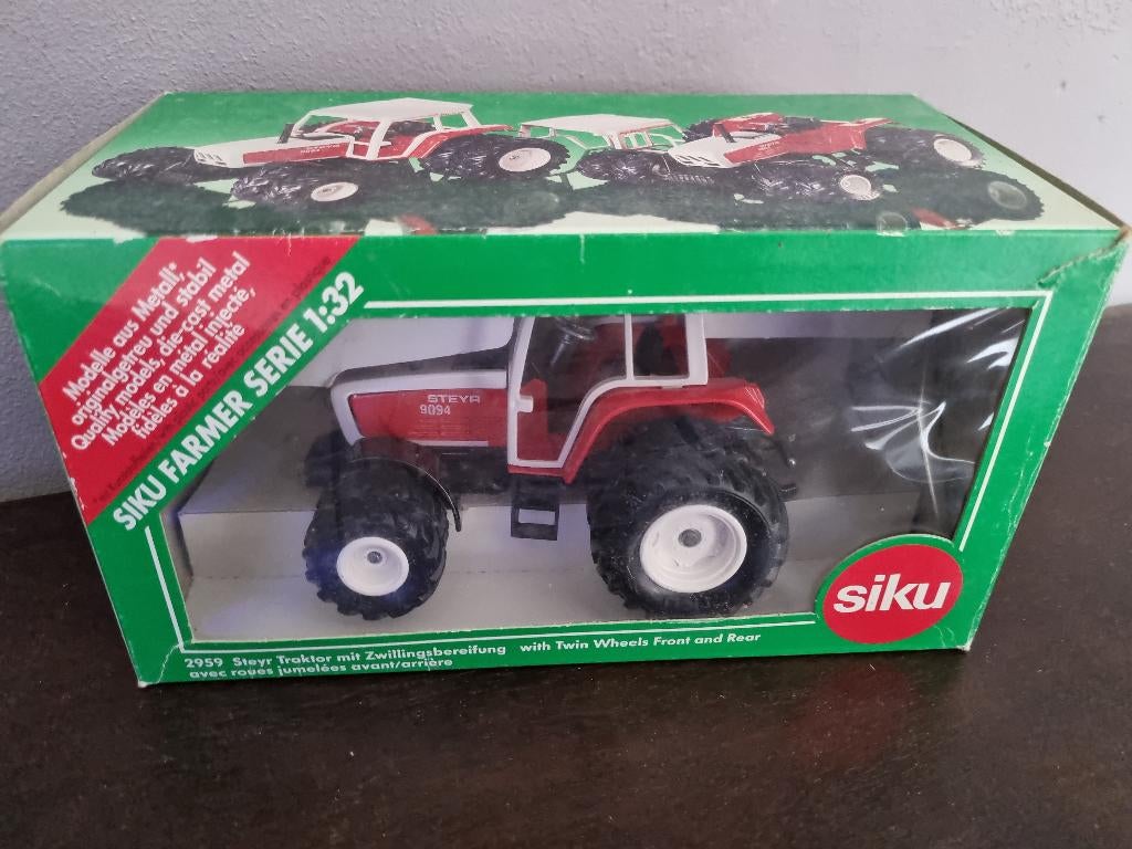 SIKU 2959 Steyr Traktor mit Zwillingsbereifung, Hobby en Vrije tijd, Modelauto's | 1:32, Ophalen of Verzenden, Zo goed als nieuw
