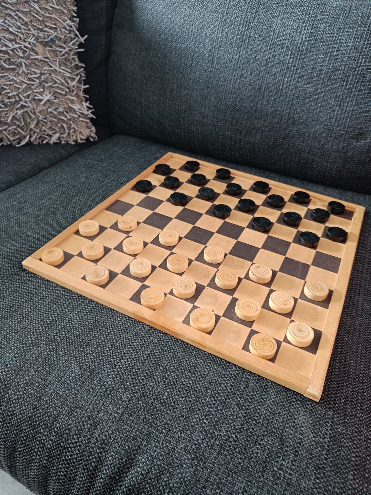 Houten dambord met houten damstenen, Een of twee spelers, Ophalen of Verzenden, Zo goed als nieuw