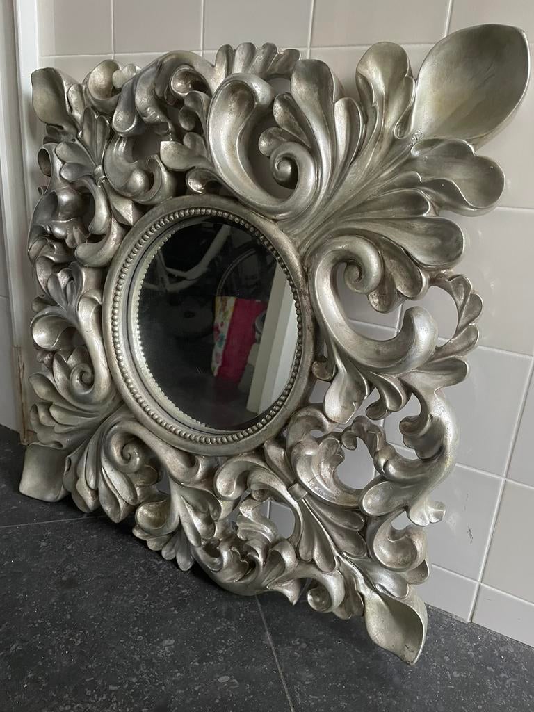 Prachtige Brocante spiegel nog zeer mooi, Huis en Inrichting, Minder dan 50 cm, Rond, Ophalen of Verzenden, Zo goed als nieuw