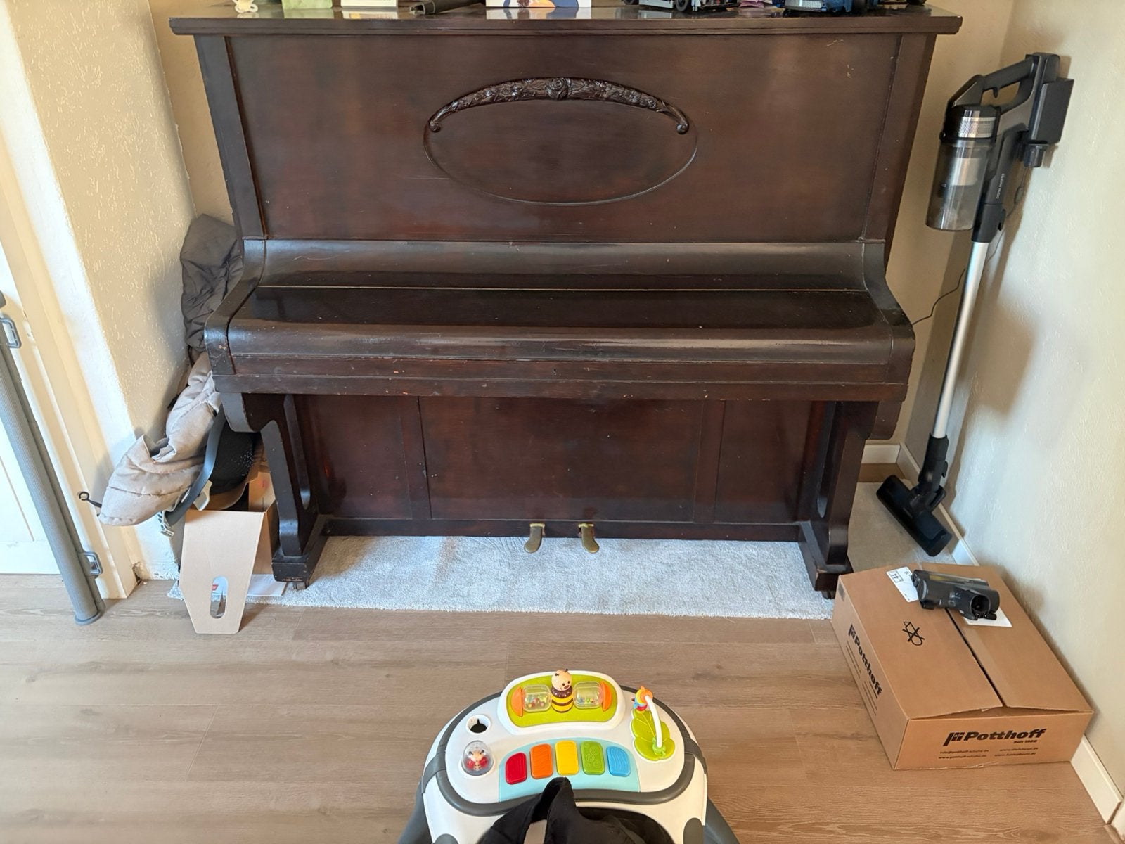 Piano, gratis af te halen! Moet gestemd worden, Ophalen, Gebruikt, Bruin, Piano