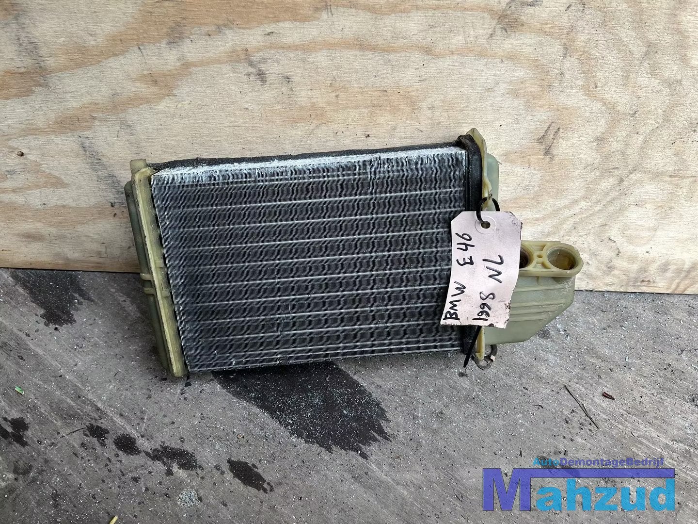 BMW 3 SERIE E36 Kachelradiateur 1993-1998, Petuelring 130
80788  Munich, DE, Gebruikt, Info@bmw.de, Ophalen of Verzenden