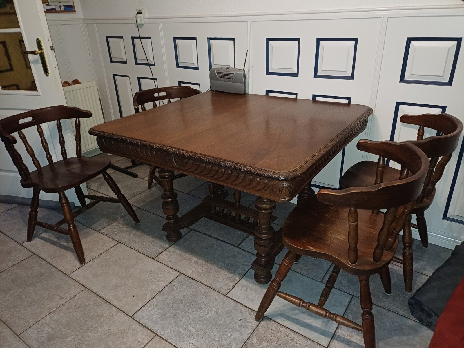 Antieke eettafel met 4 stoelen, Huis en Inrichting, Tafels | Eettafels, Ophalen, Gebruikt, Vierkant, 100 tot 150 cm