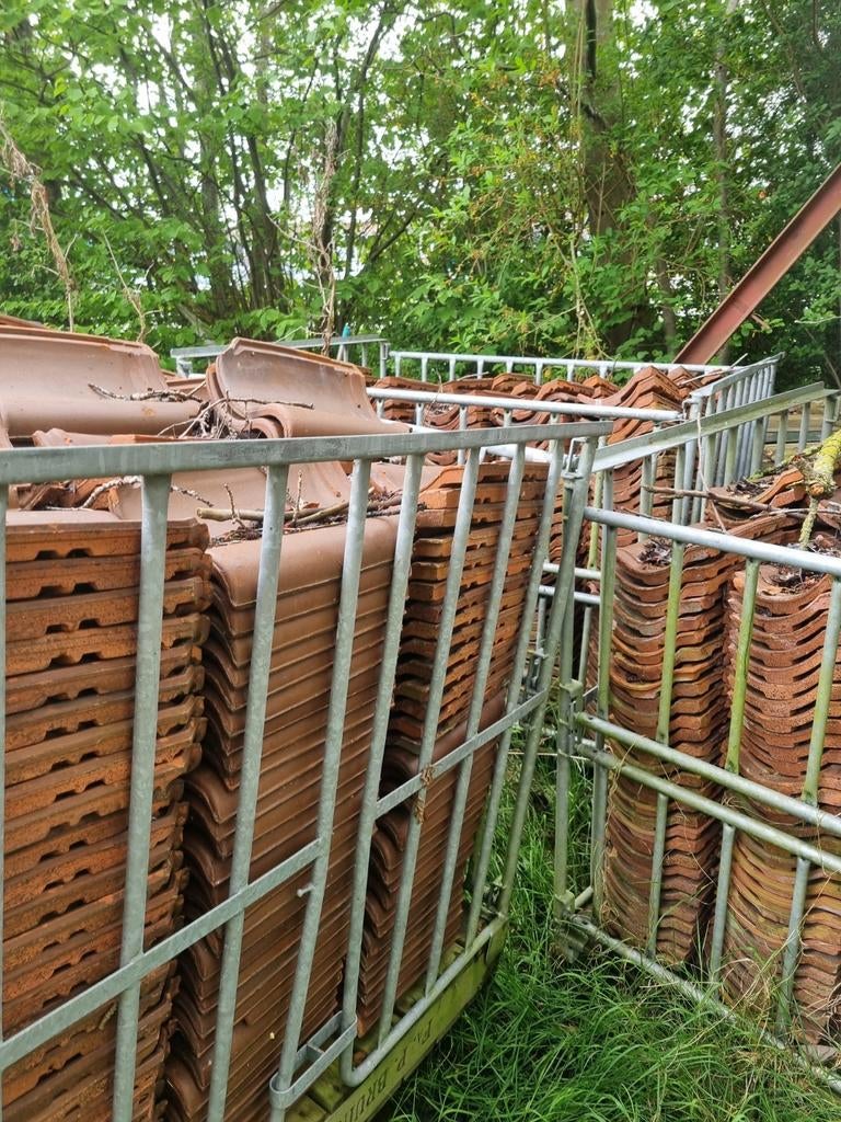 7 kuub gebruikte dakpannen en hoekpannen, Gebruikt, Steen of Klei, Ophalen of Verzenden, 15 m² of meer